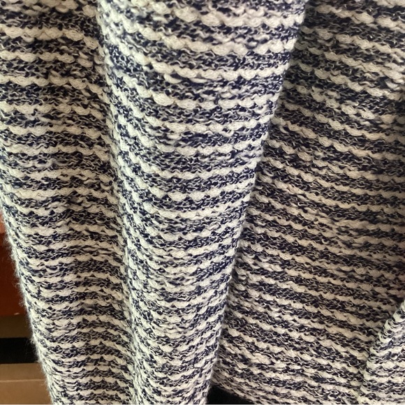 Gap - Picture 6 of 9